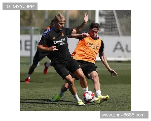 理查兹半场表现抢眼5中3斩获7分助攻1次正负值高达16分 理查兹半场表现抢眼5中3斩获7分助攻1次正负值高达16分