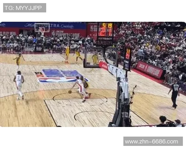 布朗尼单臂补扣震撼全场克内克特称赞他是兄弟太燃了 布朗尼单臂补扣震撼全场克内克特称赞他是兄弟太燃了