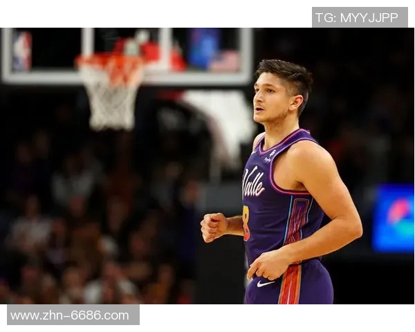 格雷森阿伦称赞布克传球能力称自己会积极跑位配合突破